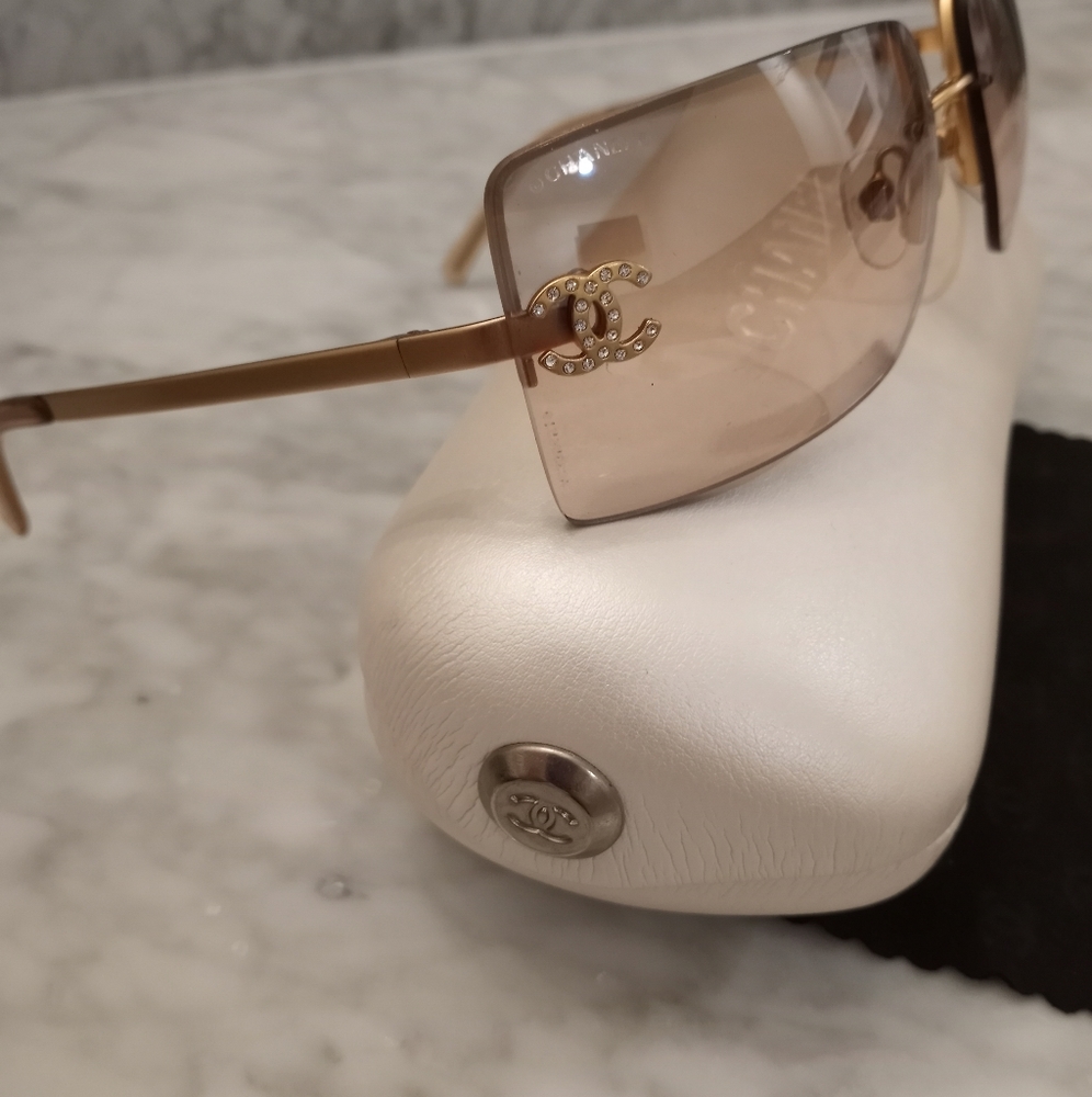Authentic Chanel Sunglasses 🕶